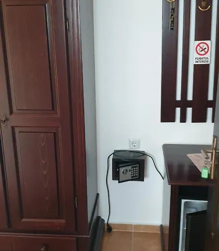 Pensionat De Vie Estival 3*