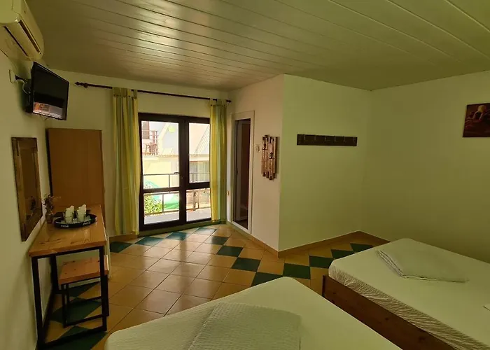 De Vie Estival Pensionat 3*