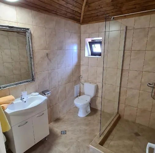 Pensionat De Vie Estival 3*