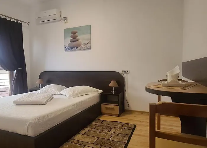 De Vie Estival Pensionat 3*