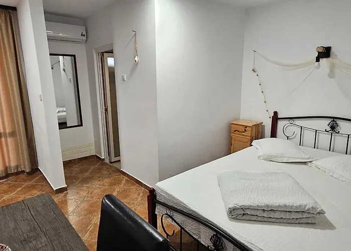 Pensionat De Vie Estival 3*