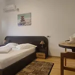 De Vie Estival Konukevi 3*